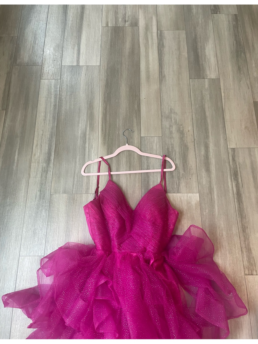 Pink sparkly dress with glittery texture #glamour #party